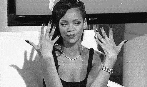 Rihanna showing her nails